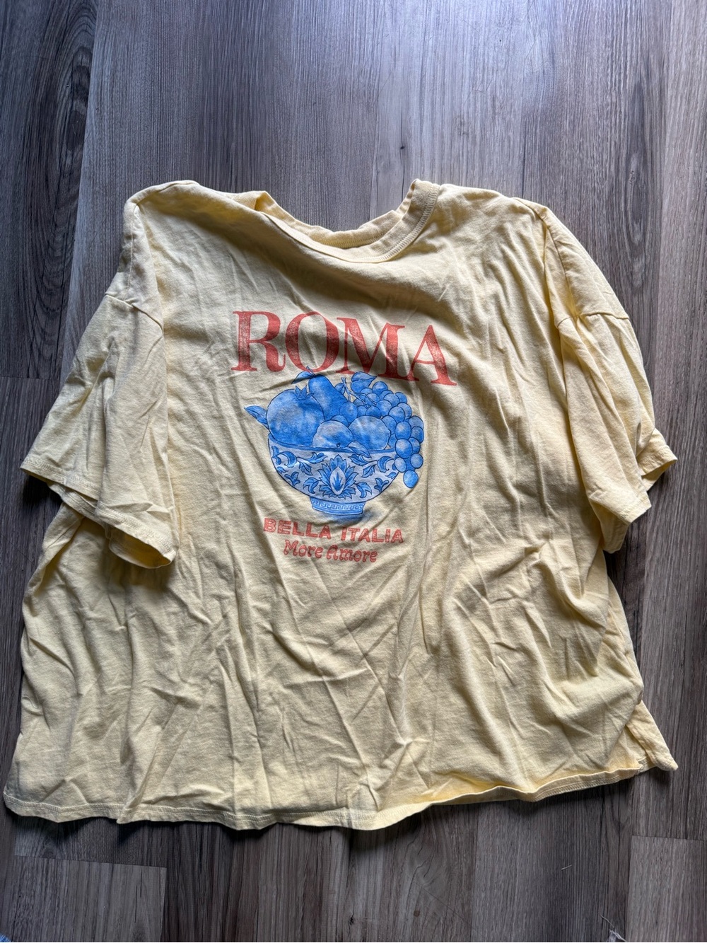Old Navy Yellow ROMA Graphic Tee with Blue Bowl Print